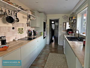 Kitchen- click for photo gallery